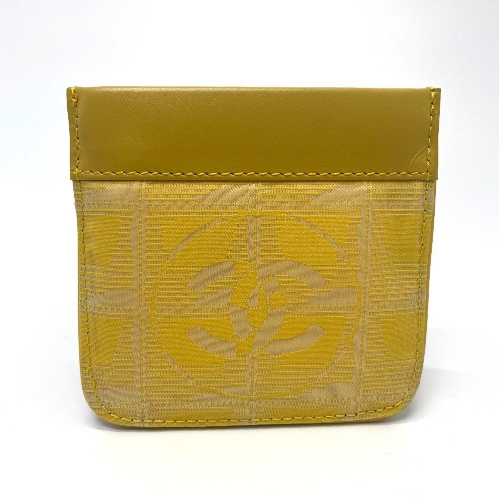 CHANEL Authentic Yellow Leather Logo Wallet - Picture 2 of 9